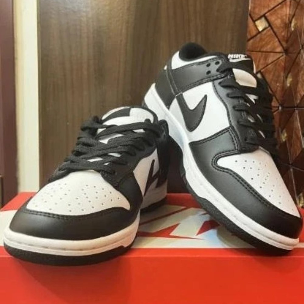 Nike dunk black and white Panda sneakers